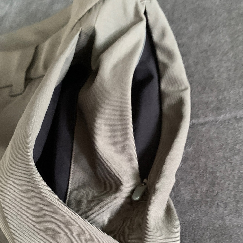 lululemon athletica Men's ABC Classic Fit Shorts Grey Sage - Picture 9 of 13